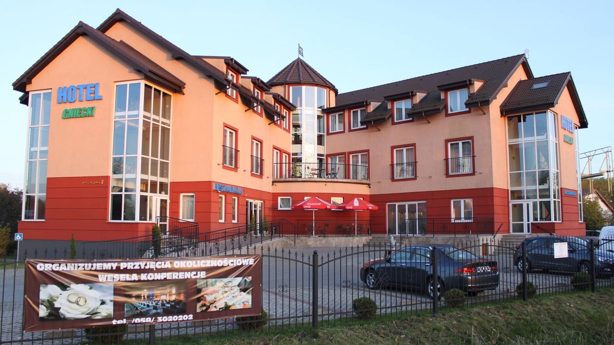 Przejazdowo Hotel | Hotel Gniecki