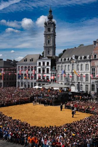 Mons Hotel | Hotel Grand Place