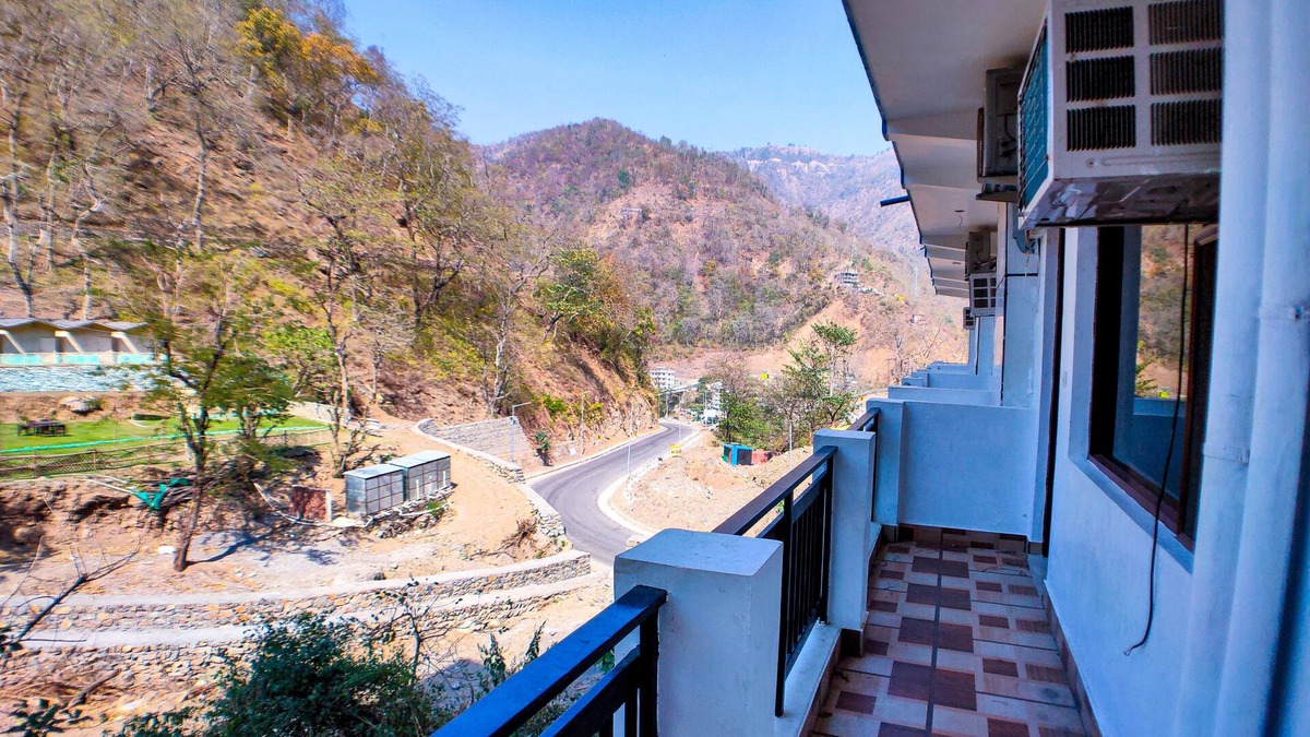Dhunar Gaon Hotel | Hotel Grand Tapovan