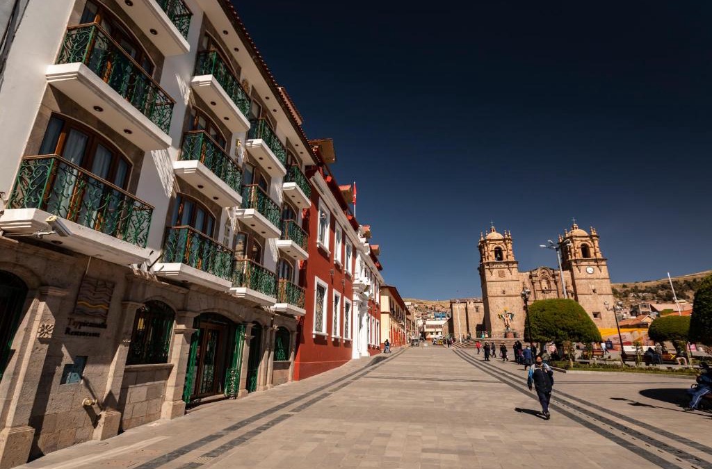 Lake Titicaca - Puno Hotel | Hotel Hacienda Plaza de Armas