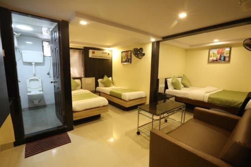 Dadar East Hotel | Hotel Happyland