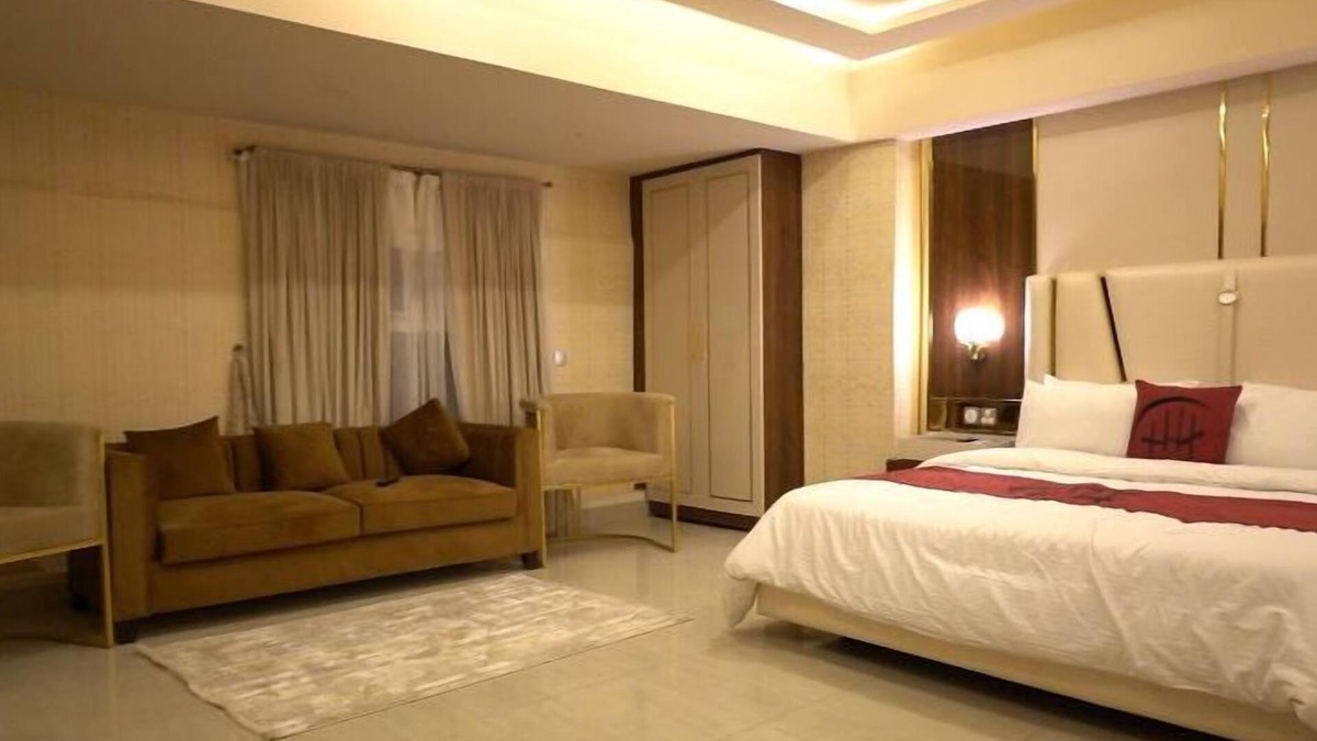 G-7 Sector Hotel | Hotel Heaven Heights