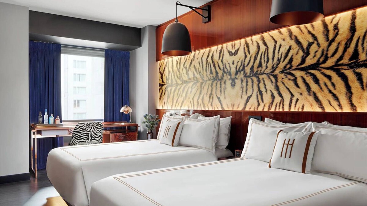 Midtown Hotel | Hotel Hendricks | Deluxe Double Double | Walk to Broadway & Bryant Park