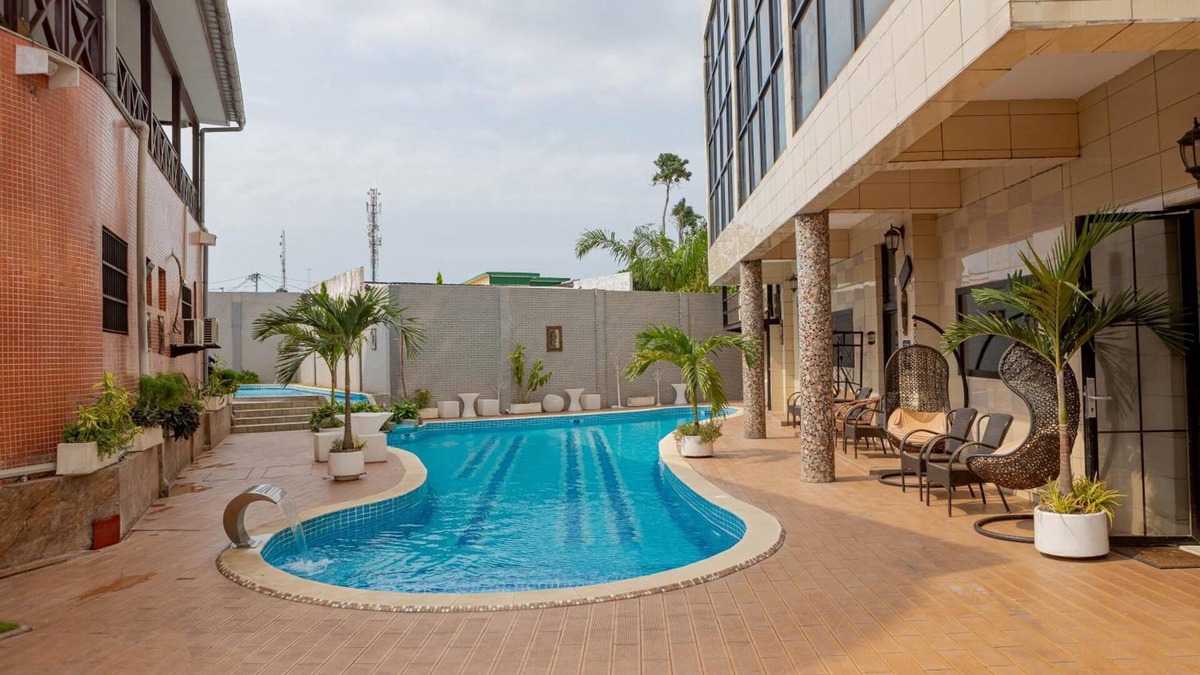 Libreville Hotel | Hotel Hibiscus Louis