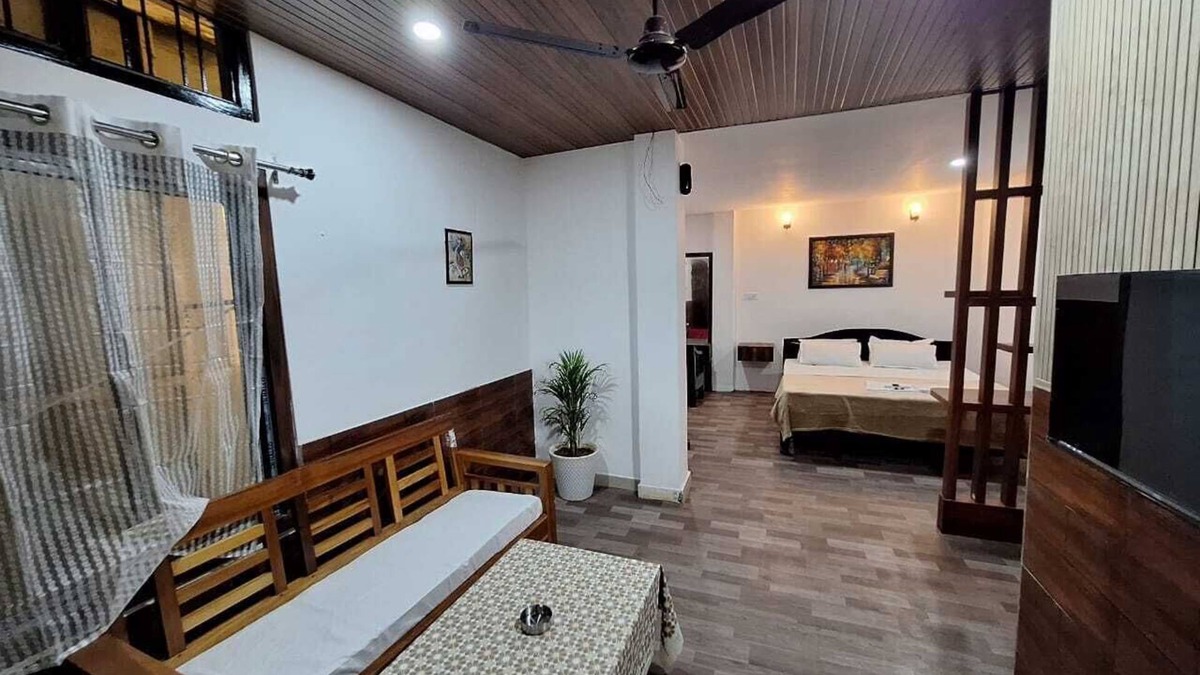 Yupia Hotel | Hotel High East