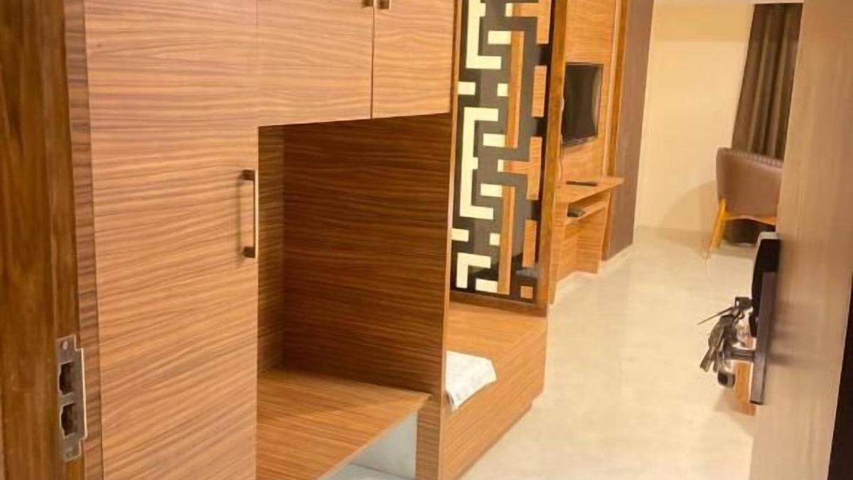 Burhanpur Hotel | HOTEL HIGH RISE REGENCY