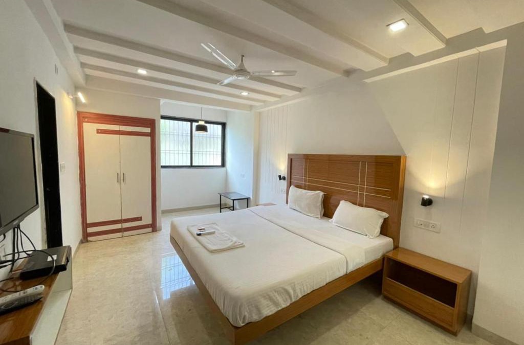 Cidco Hotel | Hotel Holiday Pride