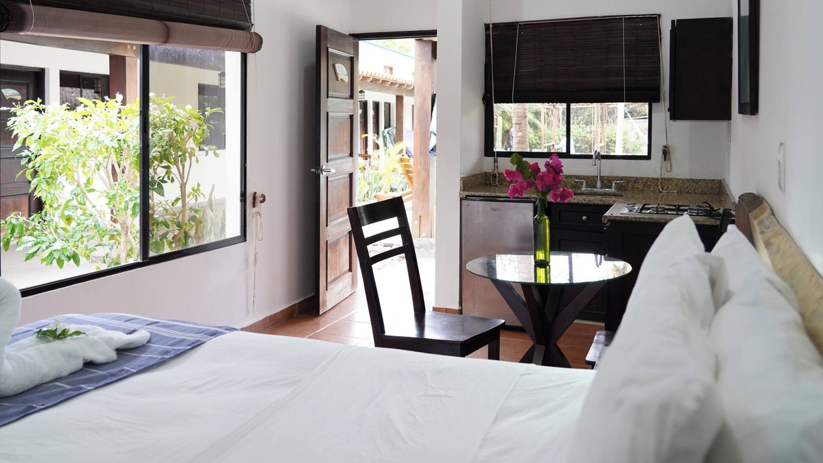 Playa Gigante Hotel | Hotel Ingigante Poolside Room