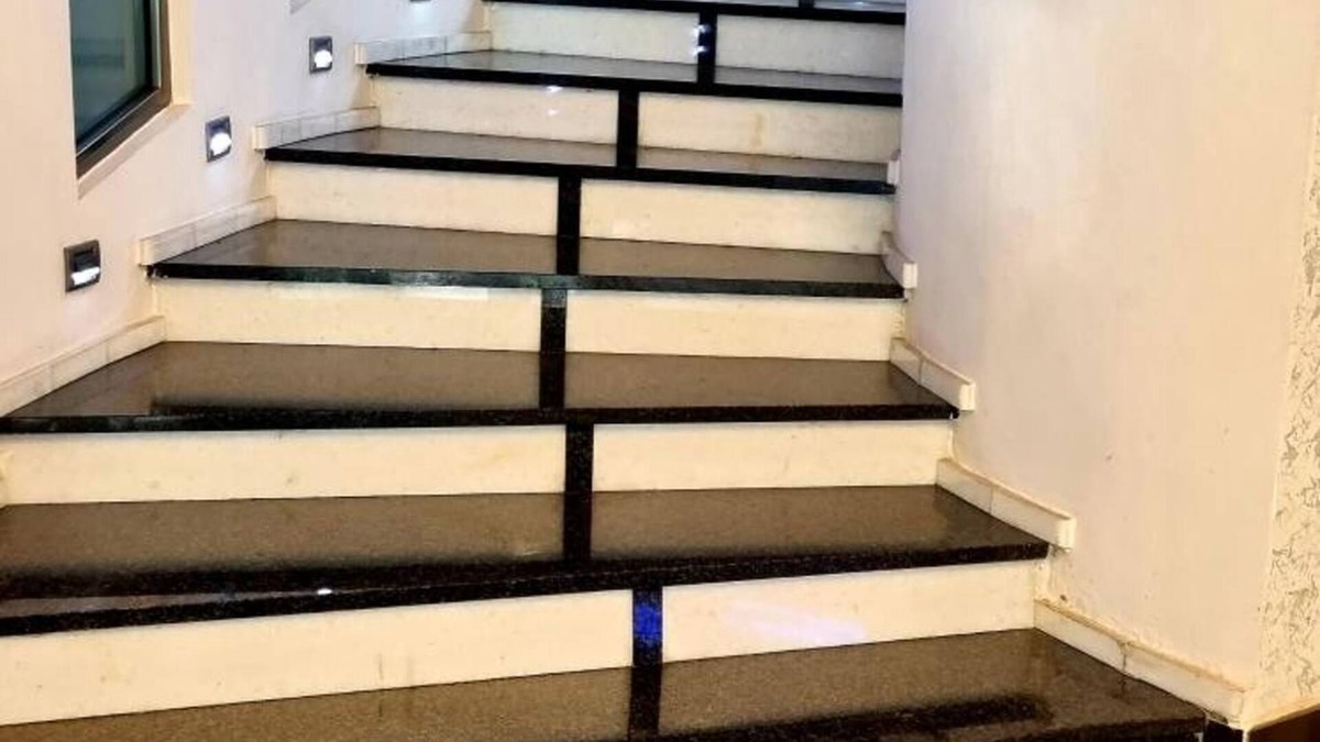 Polla Hotel | Hotel Insteia