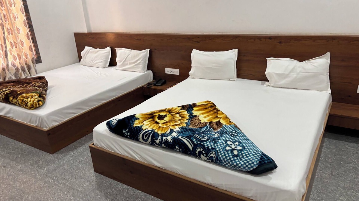 Khatu Hotel | Hotel Ishwar Palace