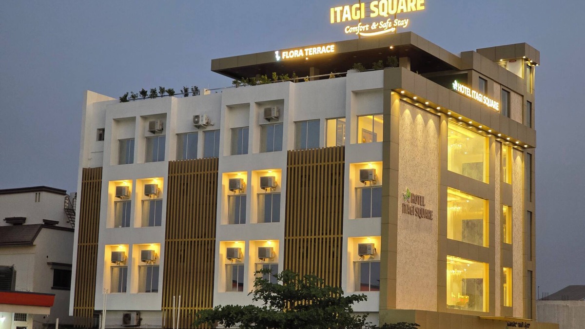 Vijayapura Hotel | Hotel Itagi Square