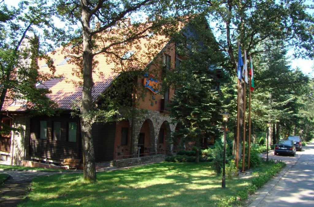 Starozagorski Bani Hotel | Hotel Izvor
