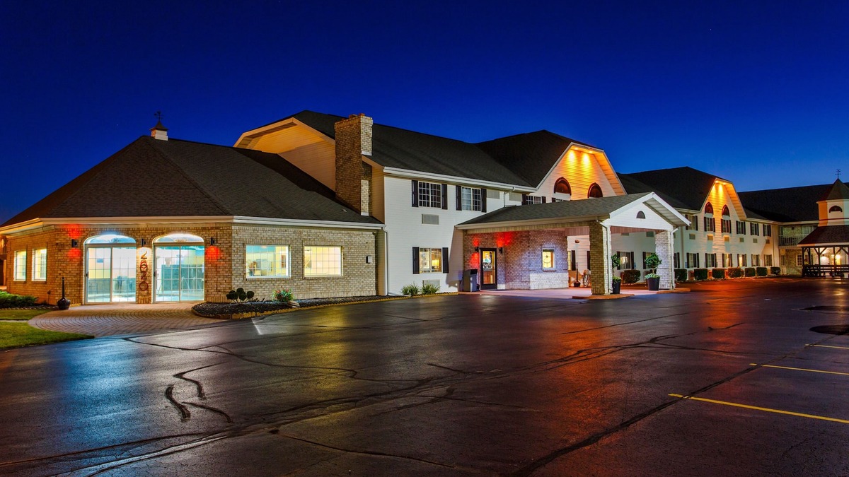 Ashwaubenon Hotel | Hotel J Green Bay