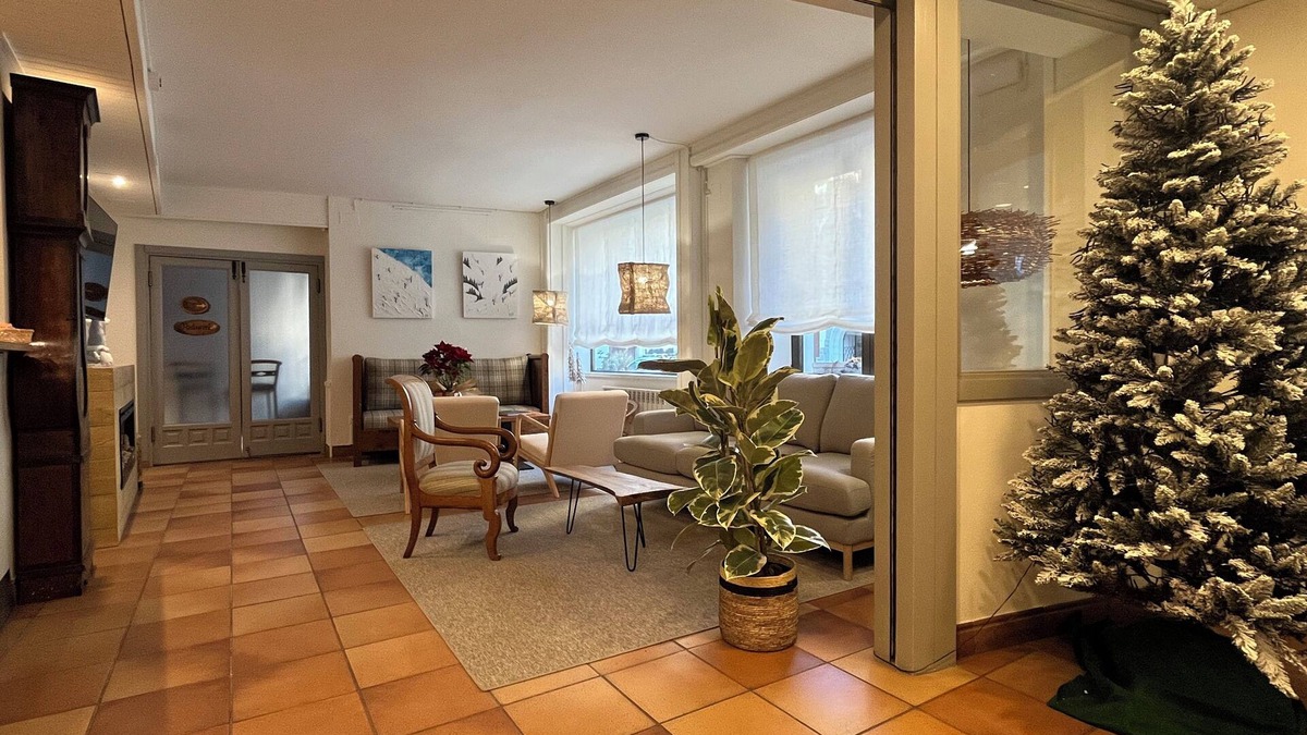 Les House | Hotel Joan Canejan