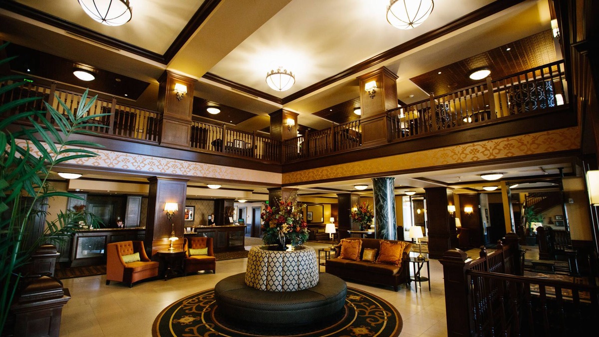 Downtown Dubuque Hotel | Hotel Julien Dubuque