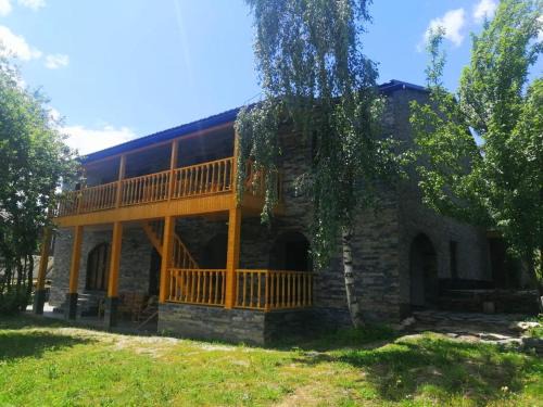 Omalo House | Hotel Kepney