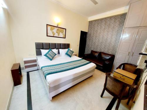 Green Park Hotel | Hotel Khusbu Residency, Green Park Market, South Delhi