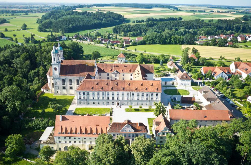 Allmannshofen Hotel | Hotel Kloster Holzen