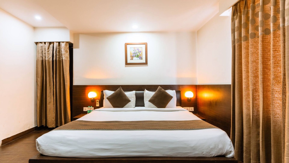 Lalkothi Hotel | Hotel Krishna by KeyMagics