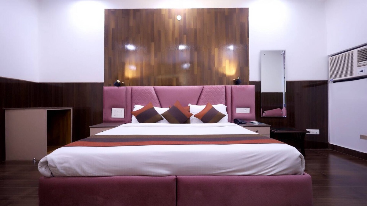 Raj Nagar Hotel | Hotel Krishna Sagar