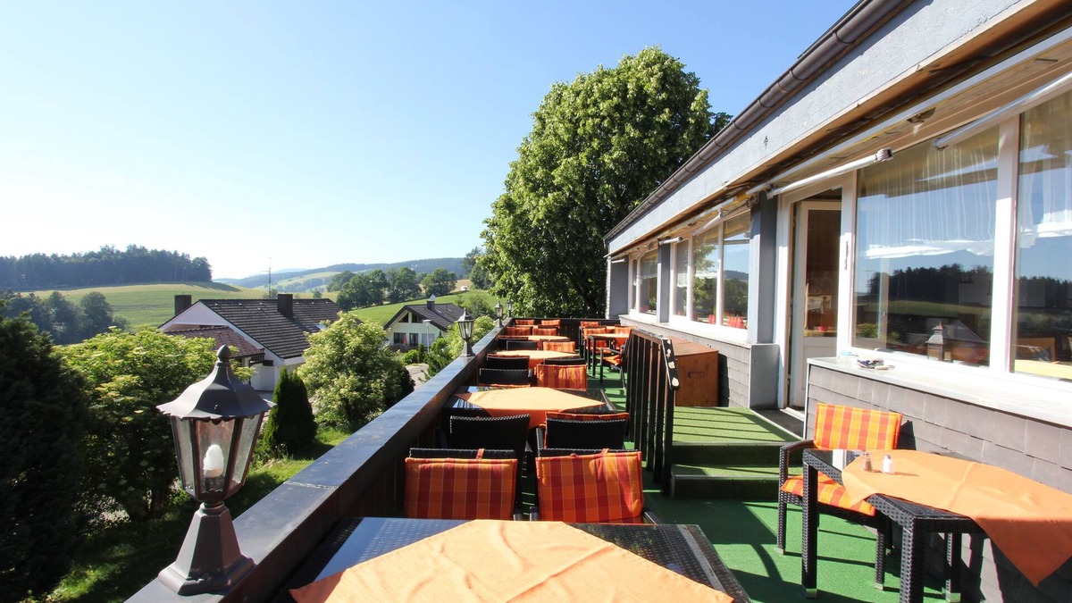 Sankt Maergen Hotel | Hotel Löwen by Mastiff