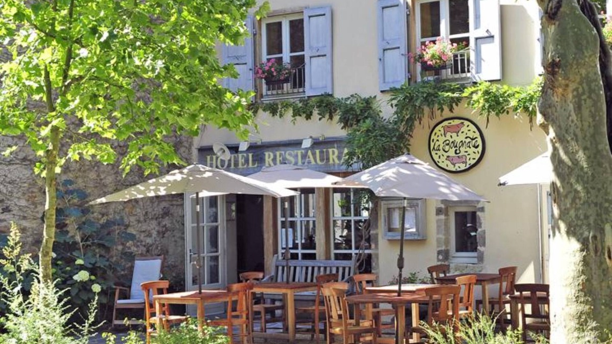 Blesle Hotel | Hotel La Bougnate