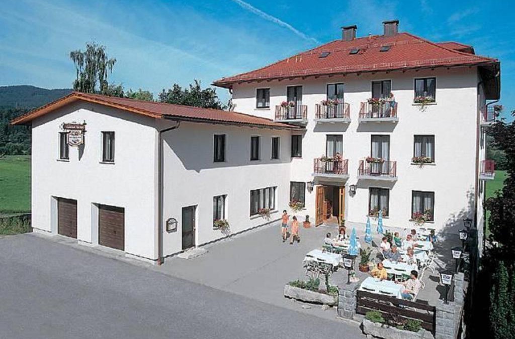 Zachenberg Hotel | Hotel Landgasthof Hacker
