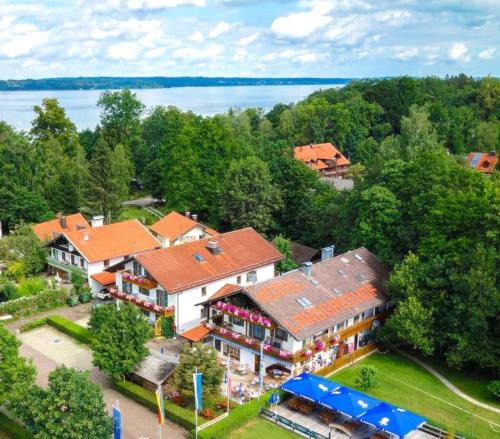 Sankt Heinrich Hotel | Hotel Landgasthof Schöntag