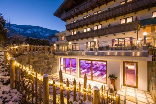 Fuegen Hotel | Hotel Landhaus Zillertal