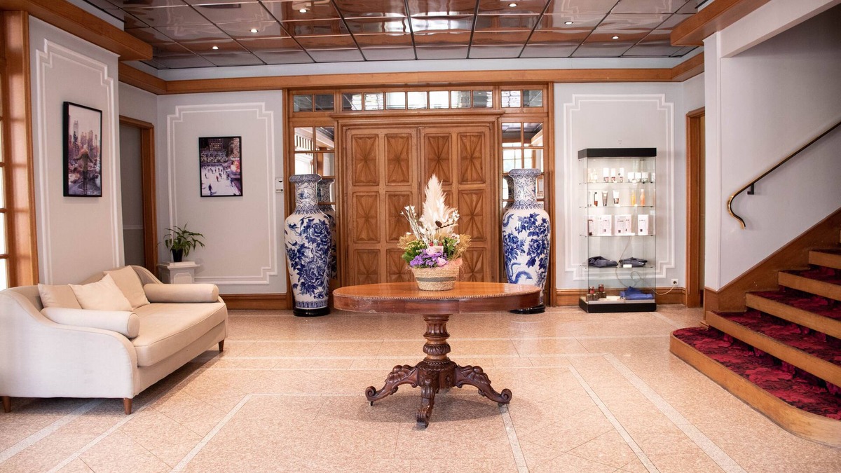 Forges-les-Eaux Hotel | Hotel Le Continental