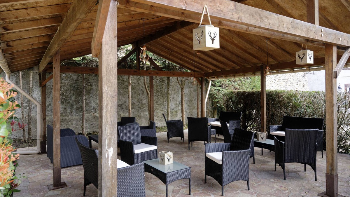 Nonancourt Hotel | Hotel Le Grand Cerf