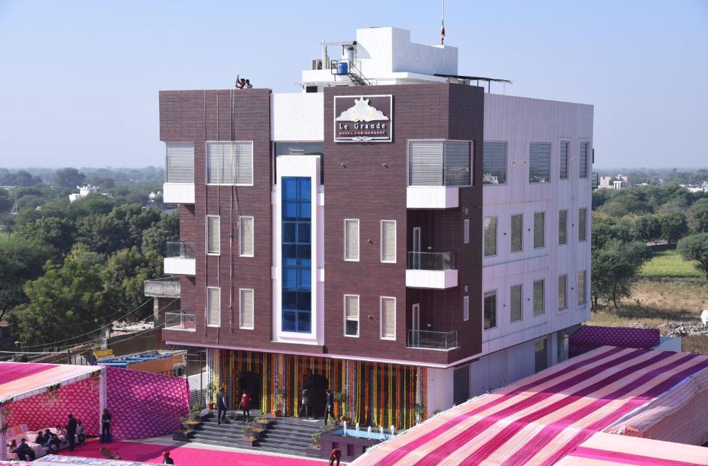 Chomu Hotel | Hotel Le Grande