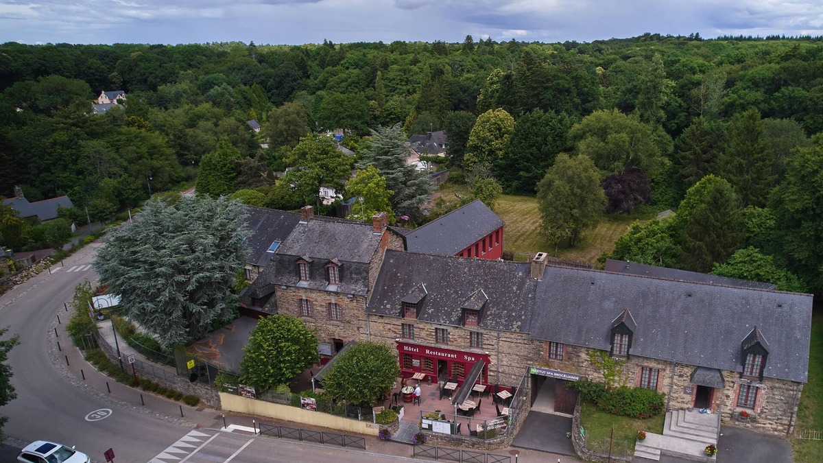 Paimpont Hotel | Hotel Le Relais De Broceliande