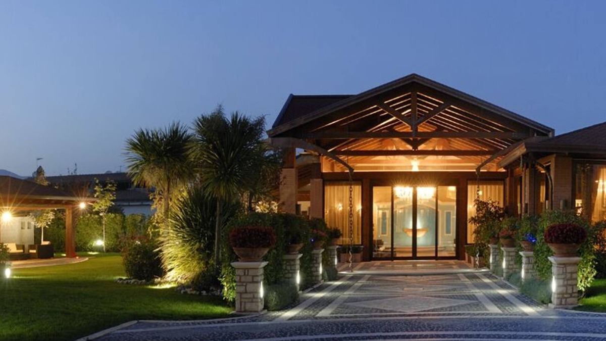 Torrecuso Hotel | Hotel Lemi