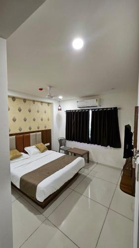 Rajkot Hotel | hotel leo