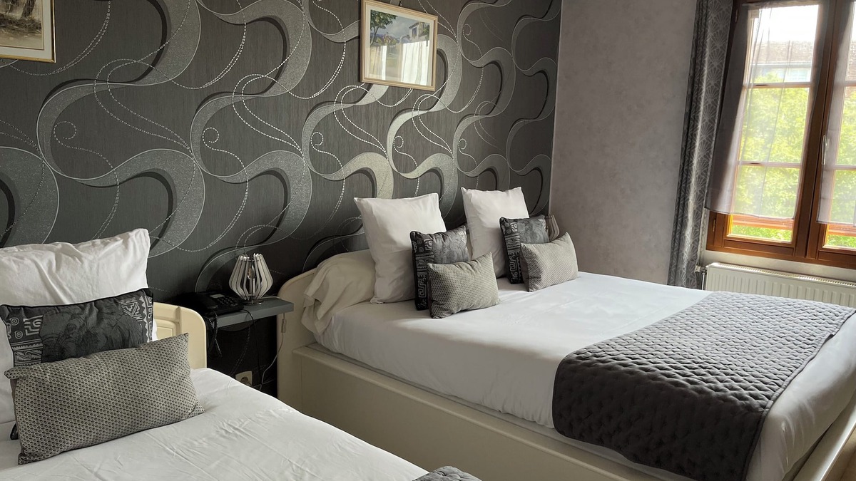 Sceaux-sur-Huisne Hotel | Hotel Les Confins du Perche