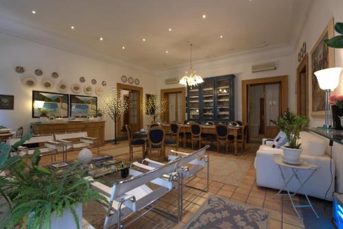 Rione VII Regola Hotel | Hotel Locanda Cairoli