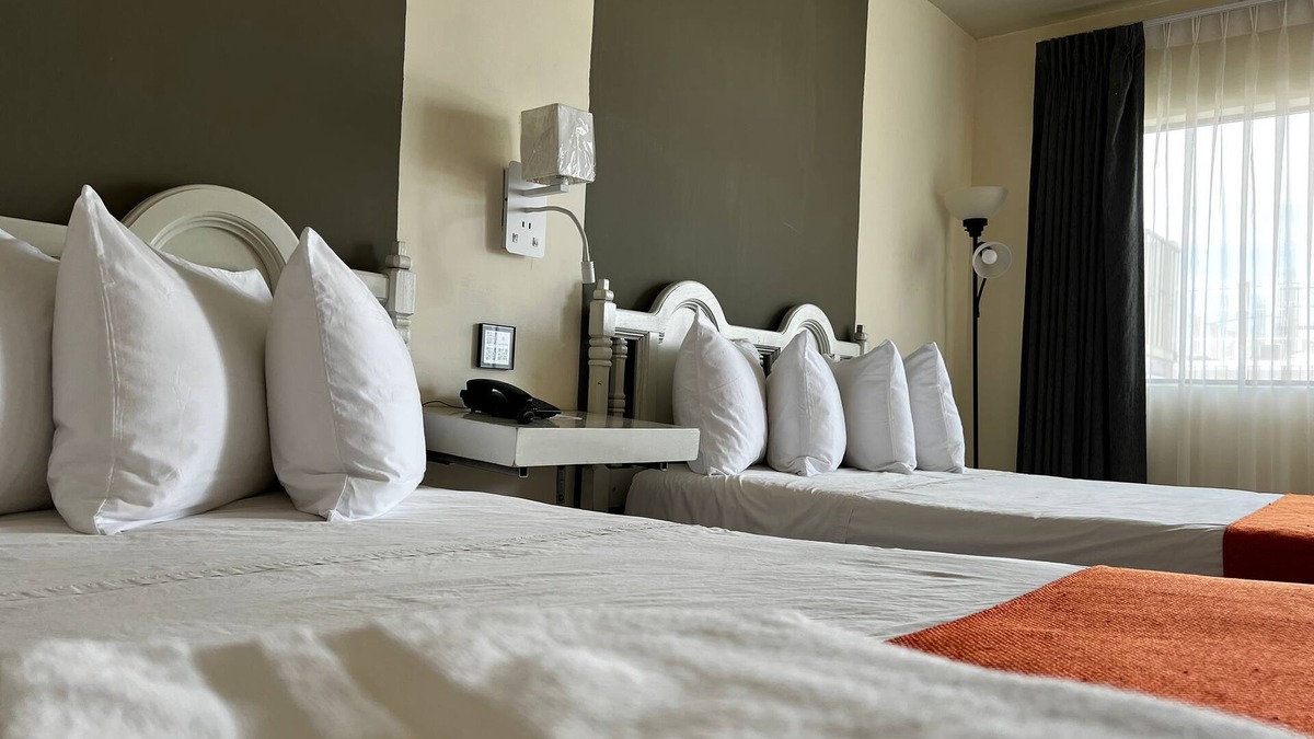 Nuevo Laredo Hotel | Hotel Los Robles