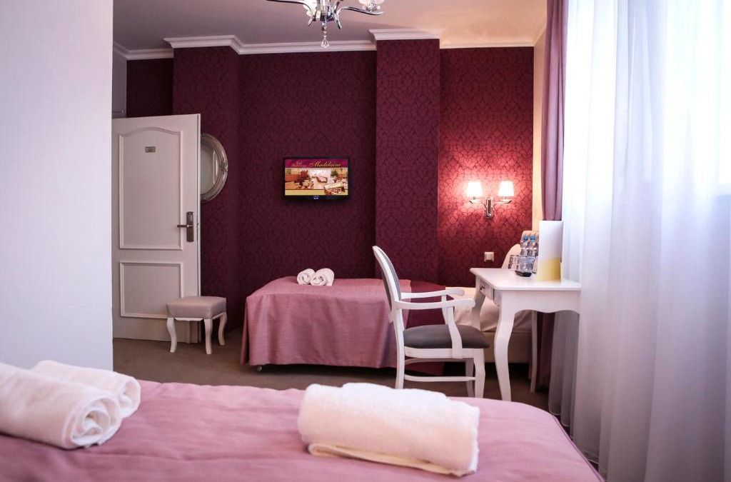 Lwowek Slaski Hotel | Hotel Madelaine