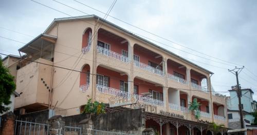 Haute-Matsiatra Hotel | Hotel Mahamanina