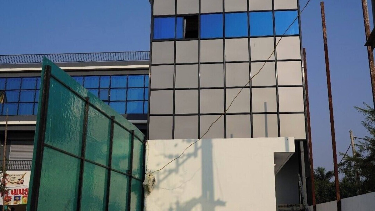 Vallabh Vidhyanagar Hotel | Hotel Mahnsh Palace