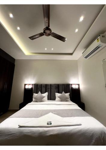 Kanpur Hotel | Hotel Majestic Grand By MNG Rooms