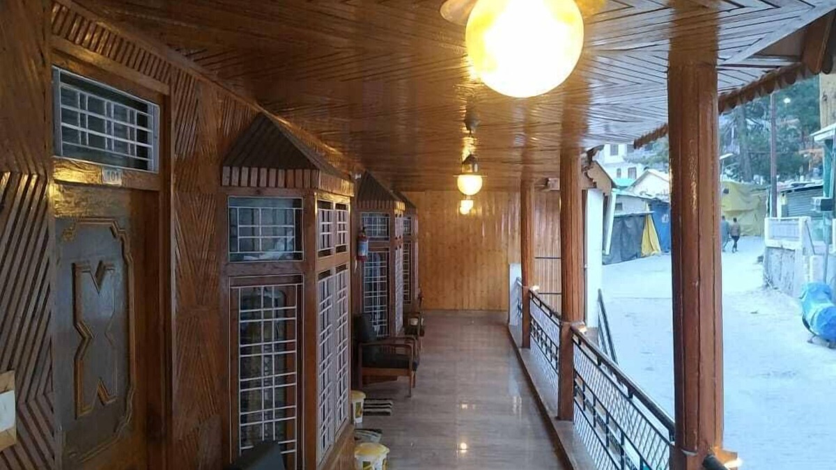 Kharsali Hotel | Hotel Manisha