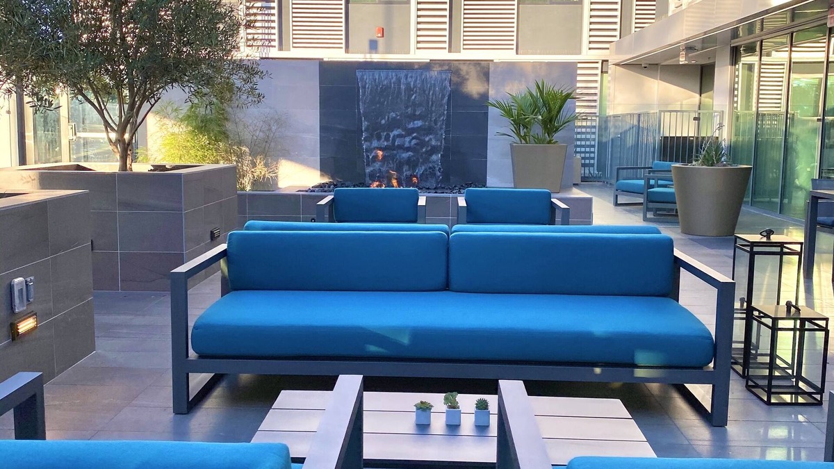 North Hollywood Hotel | Hotel Mariposa Los Angeles