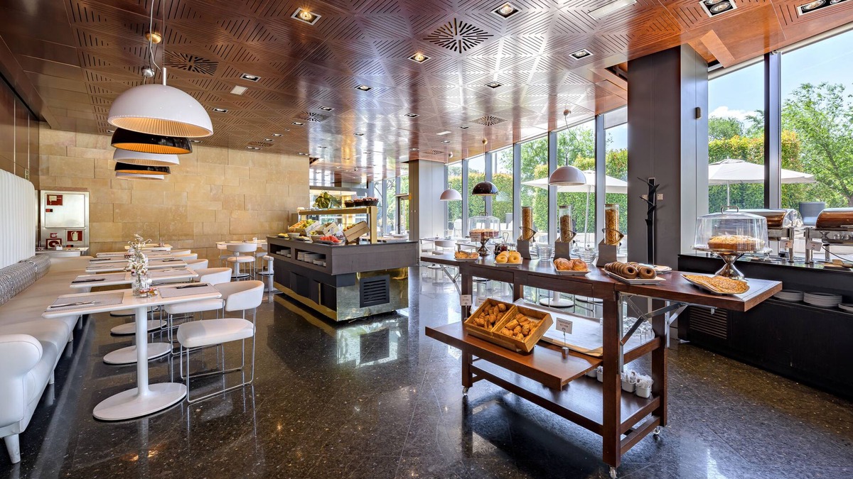 Alameda de Osuna Hotel | Hotel Maydrit Airport