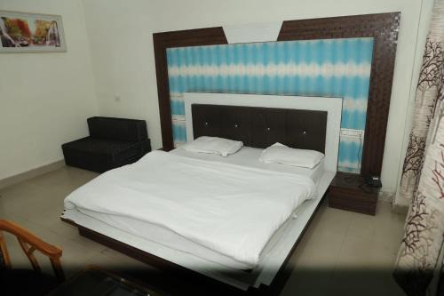 Kurukshetra Hotel | hotel mayur