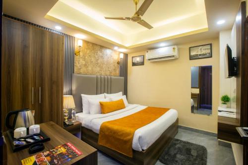 Sector 62 Bed & Breakfast | Hotel Mehak Palace By Aura