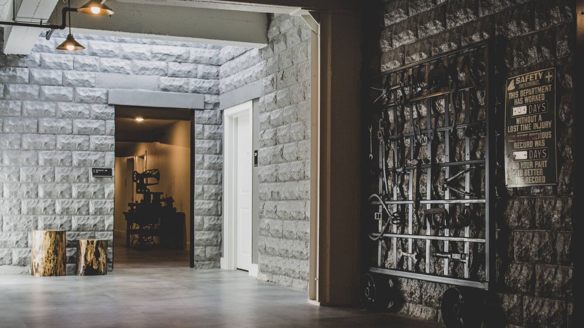 Amana Hotel | Hotel Millwright
