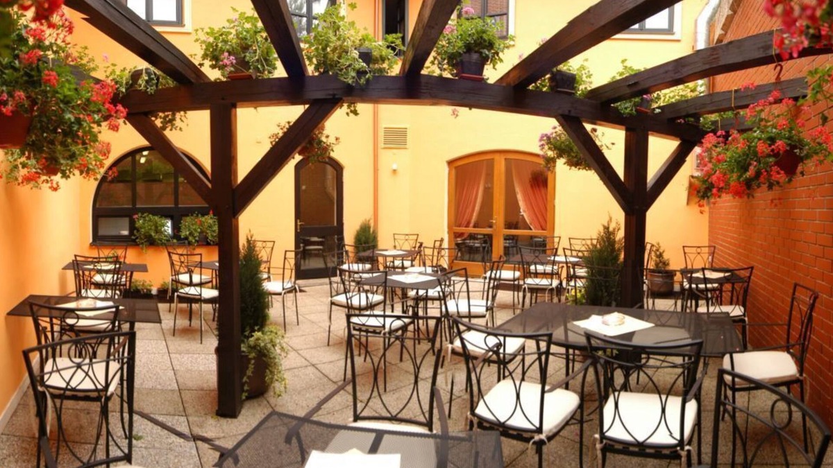 Znojmo Hotel | Hotel N
