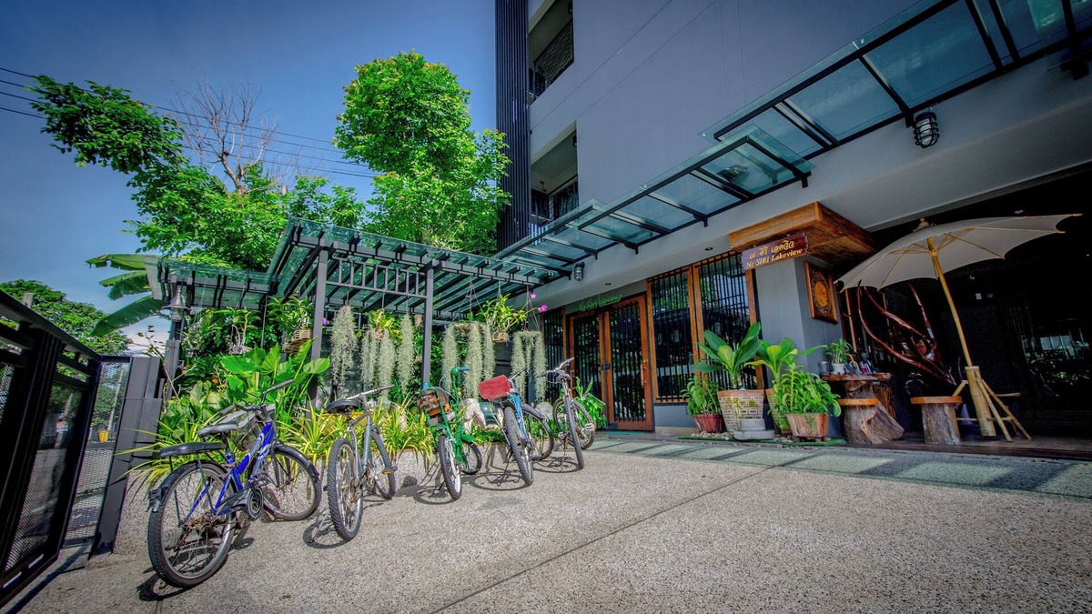 Racha Thewa House | Hotel Near BKK airport, Family friendly, Good View & Quite Place, Nice & Clean.